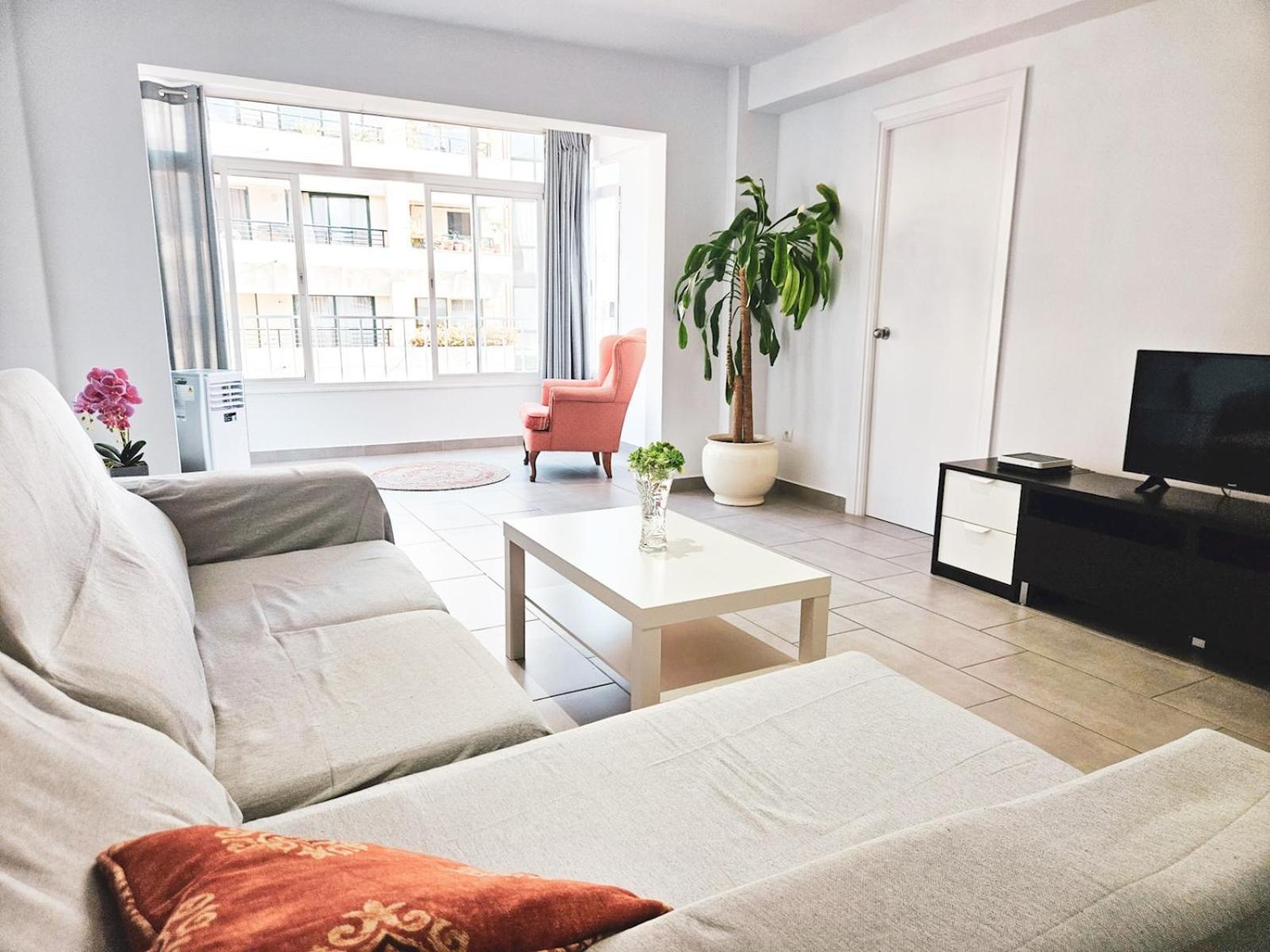 Charming Steps From Marbellas Downtown Pass The Keys Apartament *