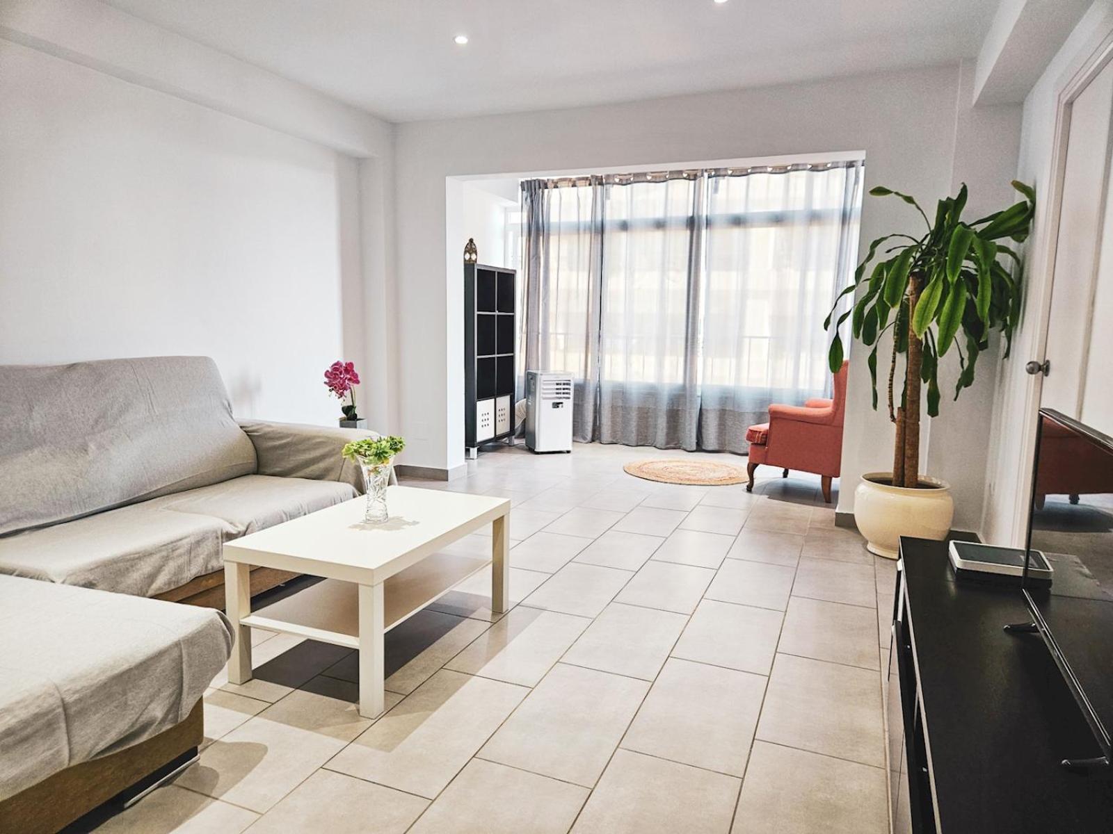 Charming Steps From Marbellas Downtown Pass The Keys *